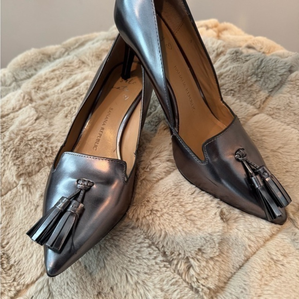 Banana Republic Metallic Gray Women's Shoes